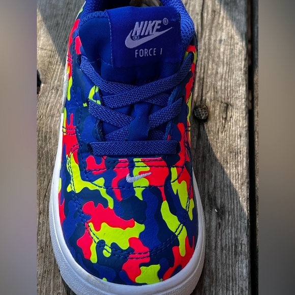 The Nike Force 1 18 print camouflage pattern sneaker - Picture 4 of 15
